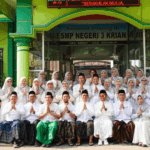 Peringati Hari Santri Nasional 2026, SMPN 3 Krian Tanamkan Nilai Adab dan Ilmu Menuju Indonesia Emas